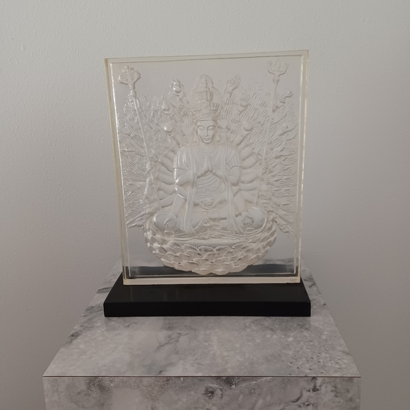 GUAN YIN decorative clear statue - Picture 3 of 4